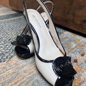 Anne Klein size 9.5 Heels